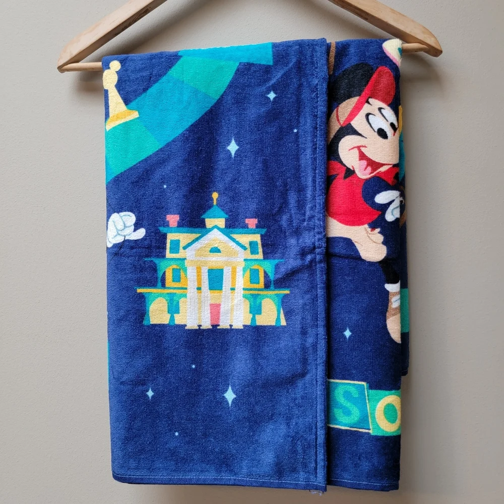 DISNEY BEACH TOWEL